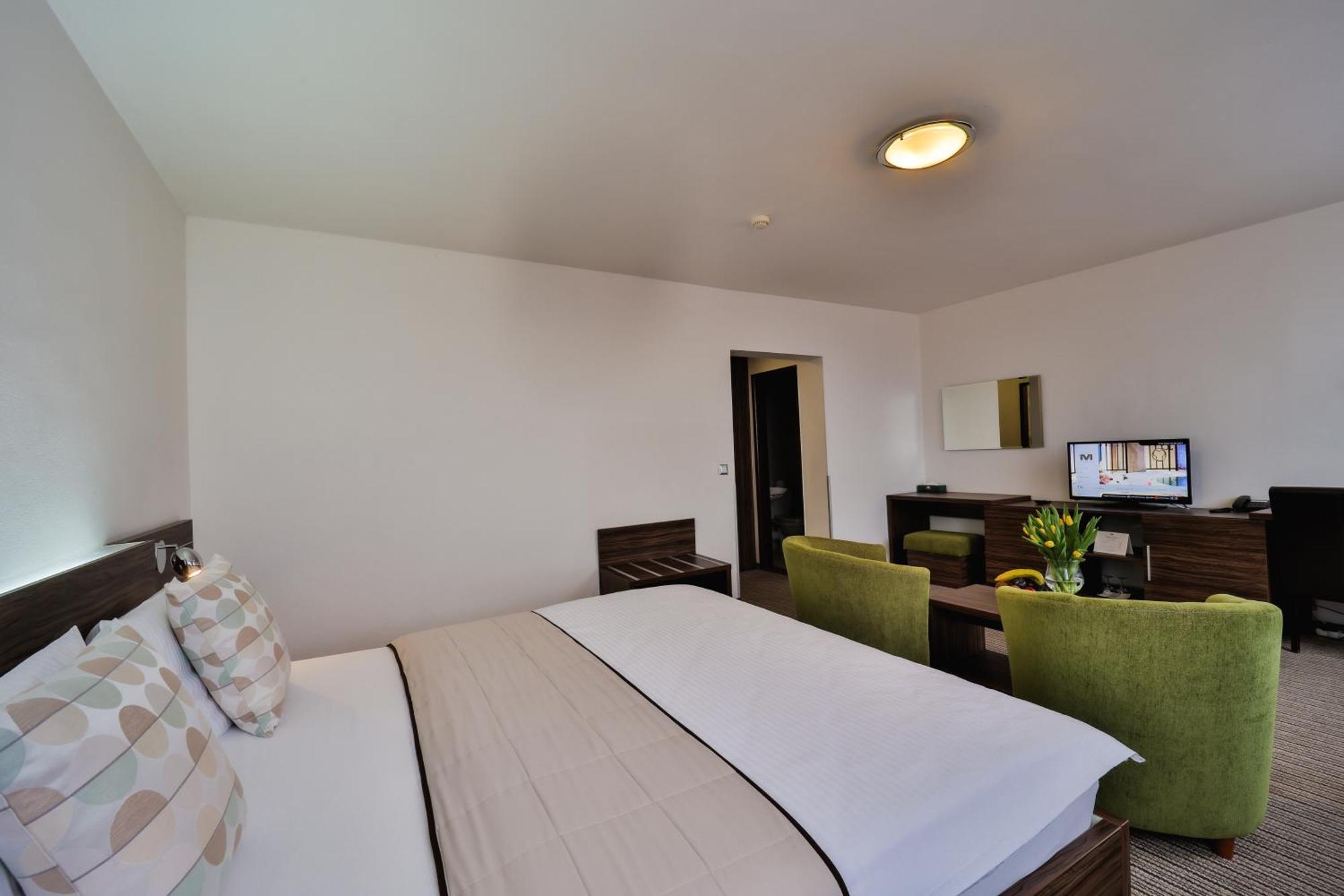 Hotel Metropol Spisska Nova Ves Exterior photo
