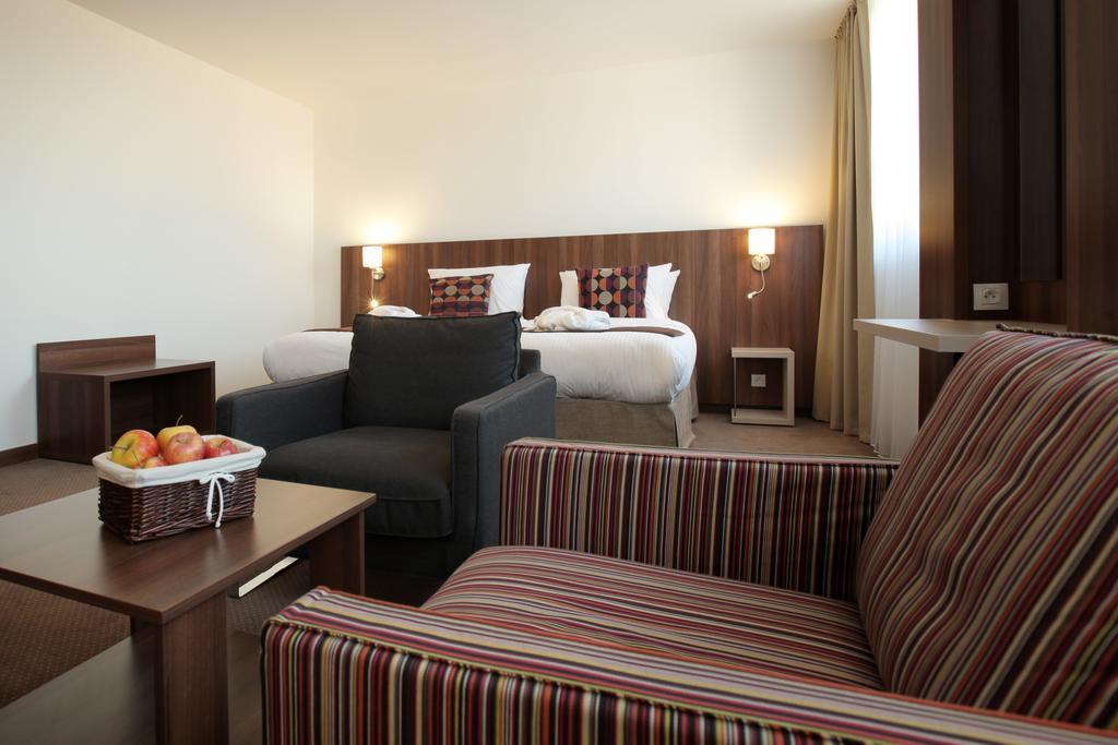Hotel Metropol Spisska Nova Ves Room photo