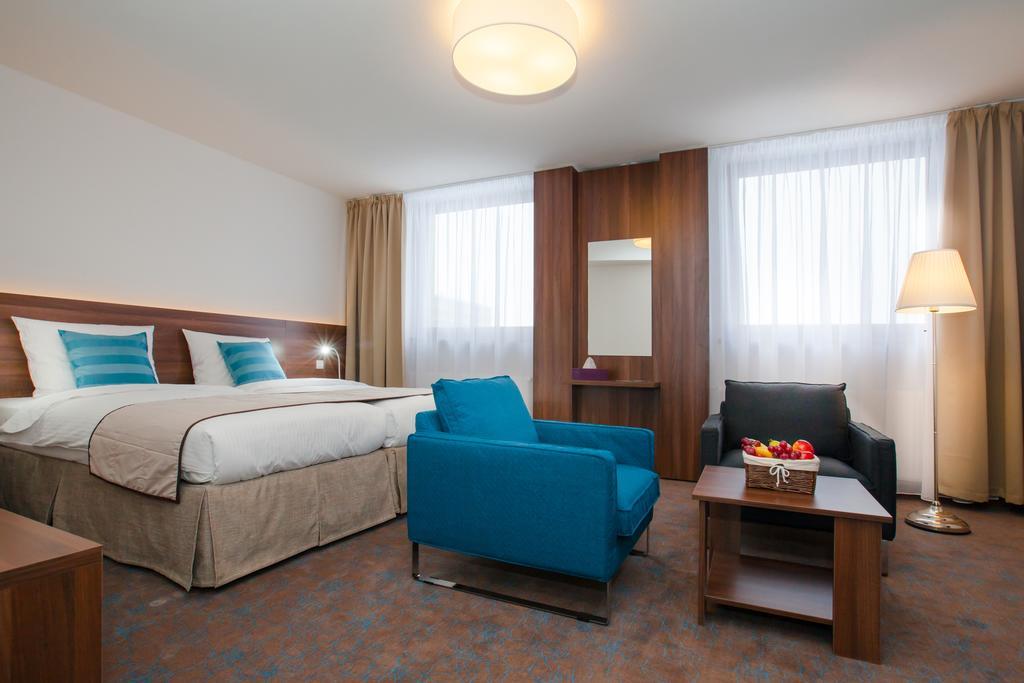 Hotel Metropol Spisska Nova Ves Exterior photo