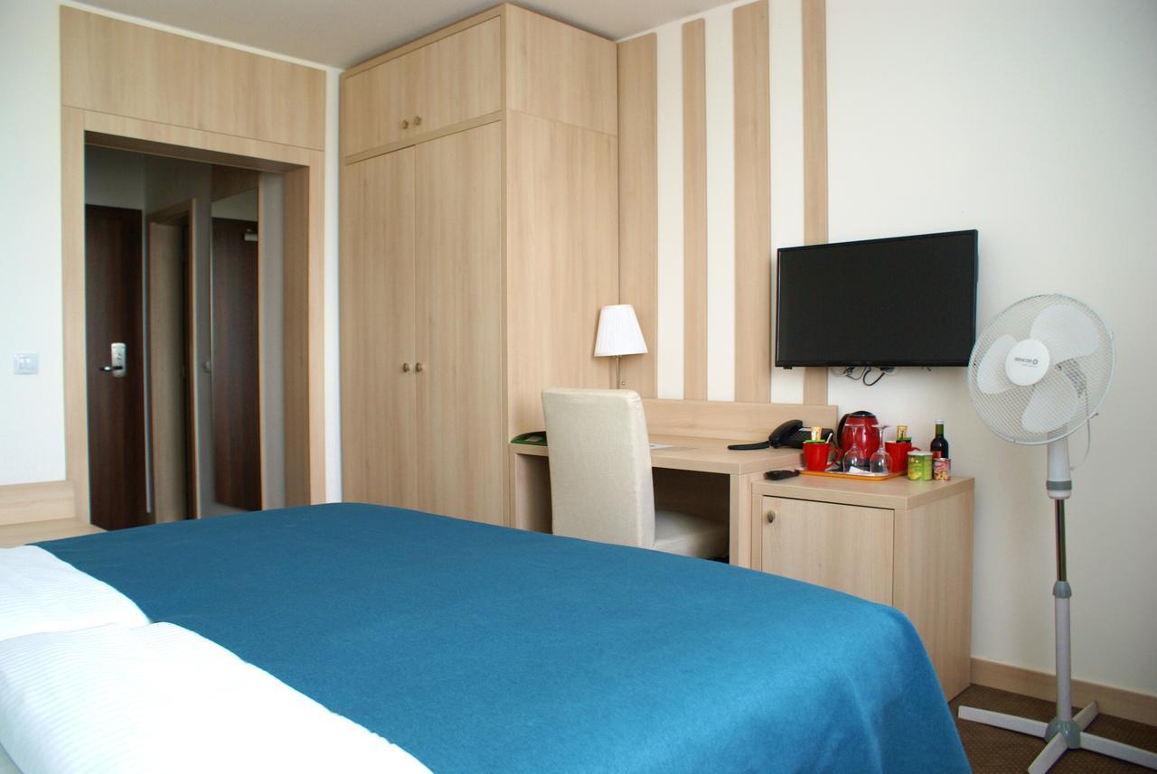 Hotel Metropol Spisska Nova Ves Exterior photo